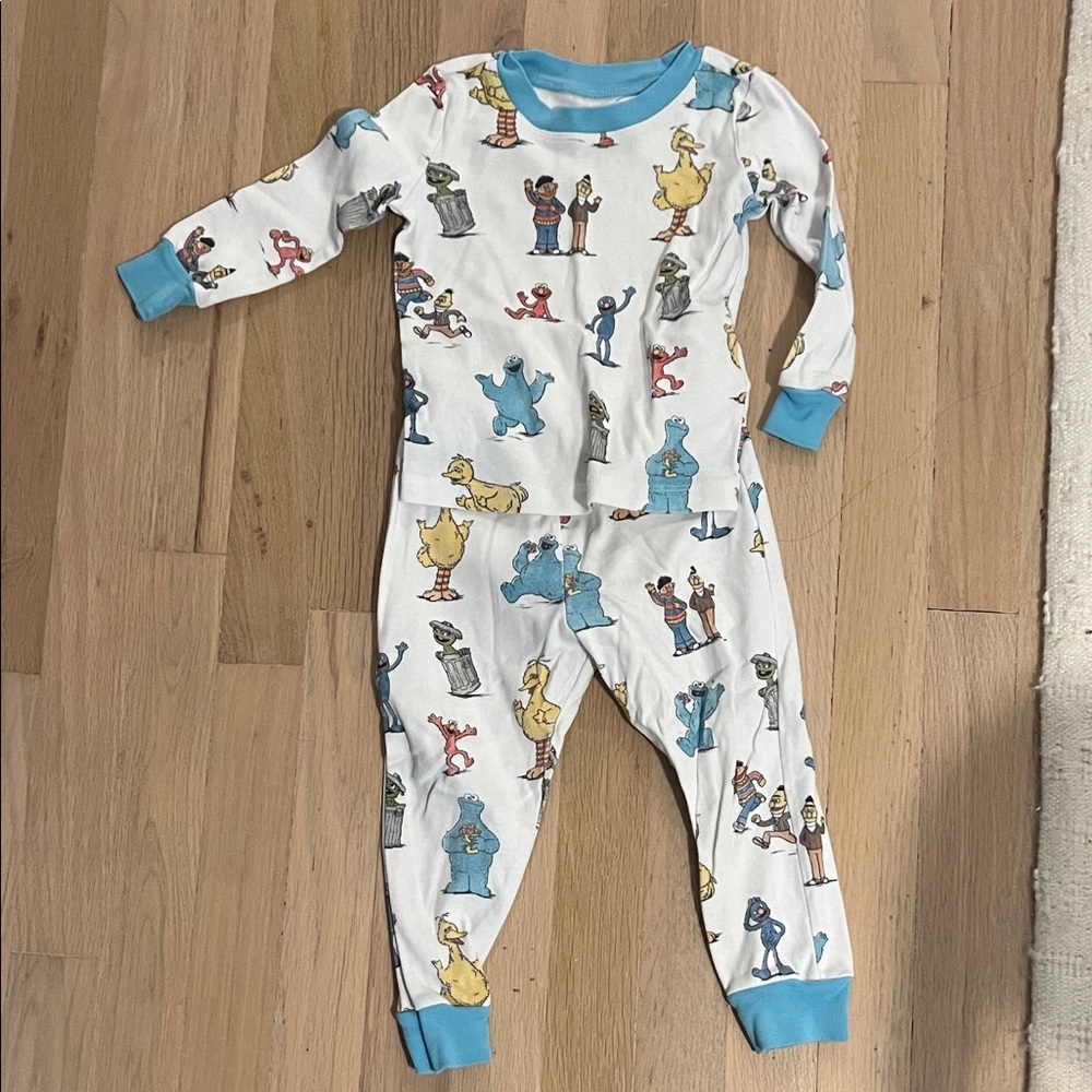 Pottery Barn Kids Cartoon Print Footie - Blue Accents